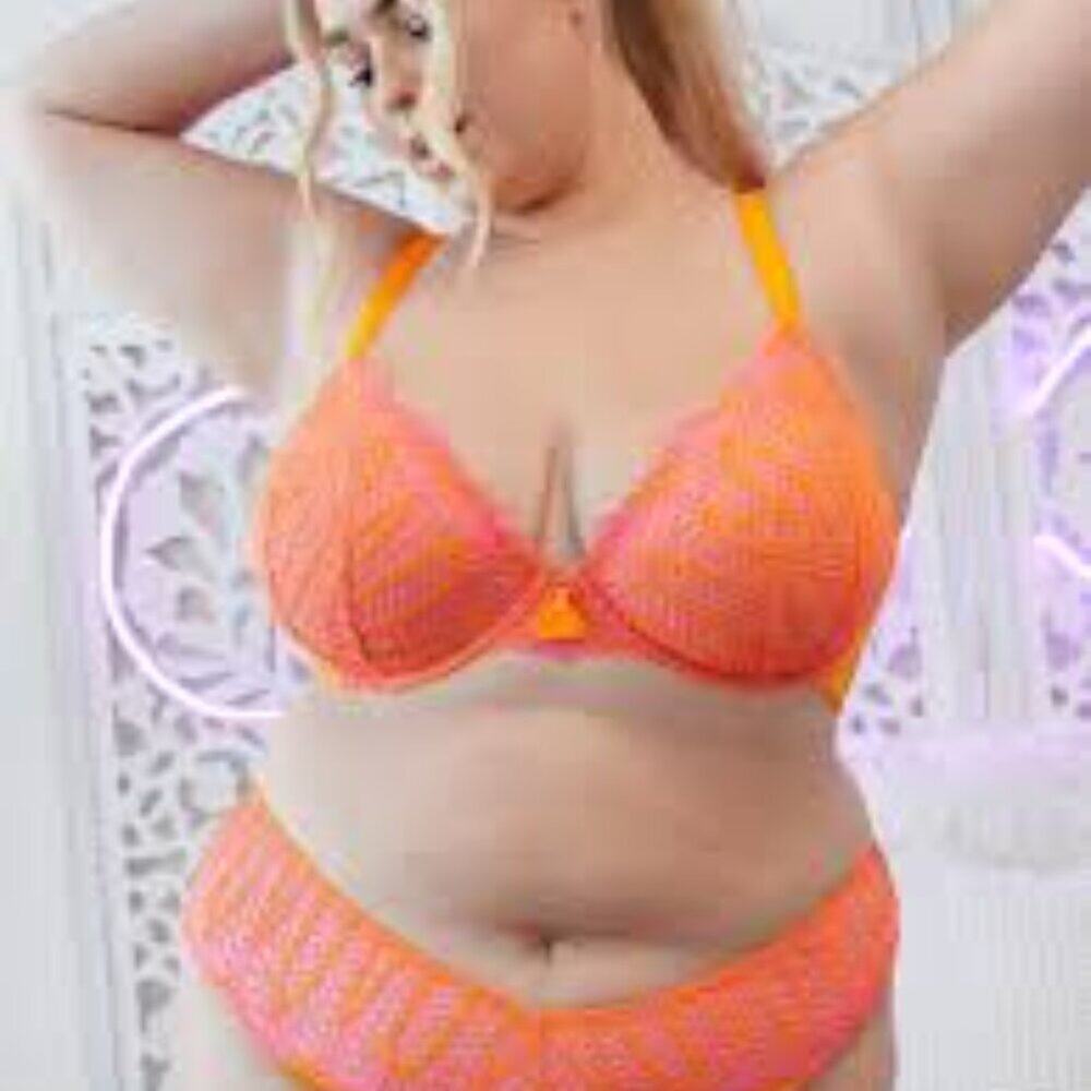 Savage X Fenty Stranded In Lace Crochet Plunge Bra Orange Cream Size 44DD